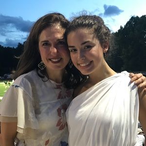 Meet your Posher, Laura